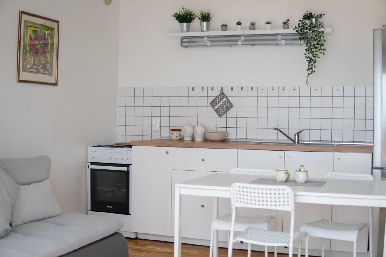 Milena Apartment Opatija Volosko Eksteriør billede